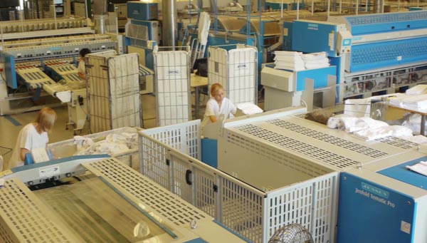 The industrial laundry Bicsal in Tarragona celebrates 25 years of service