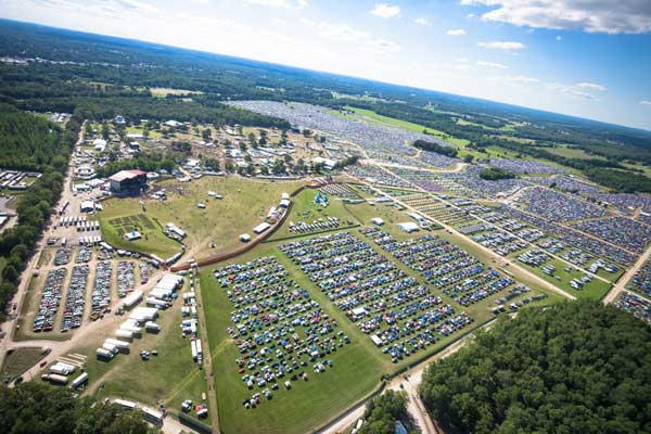Bonnaroo Festival offered free on-site laundry service