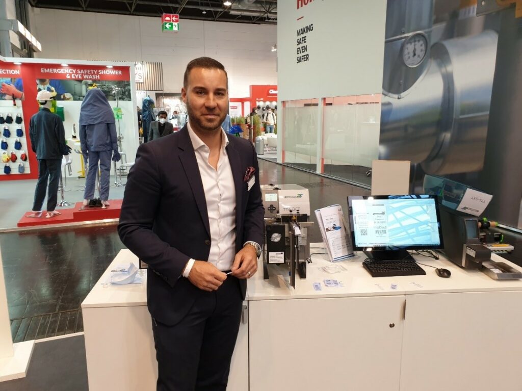 Giovanni Ferrovia, sales manager international /Thermotex, presenting the newest label printers