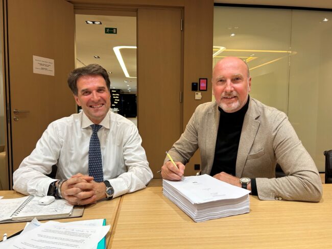 The JENSEN-GROUP and MIURA signing the joint-venture